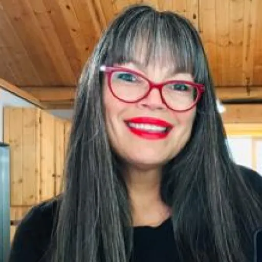 AnnaMarie White LEAB Headshot